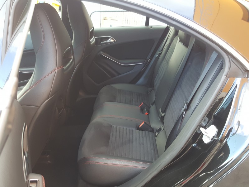 MERCEDES-BENZ CLA 220CDI 170CV PACK AMG INTERIOR Y EXTERIOR AUT