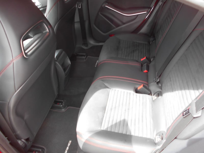 MERCEDES-BENZ CLA 220 CDI 7G PACK AMG FULL