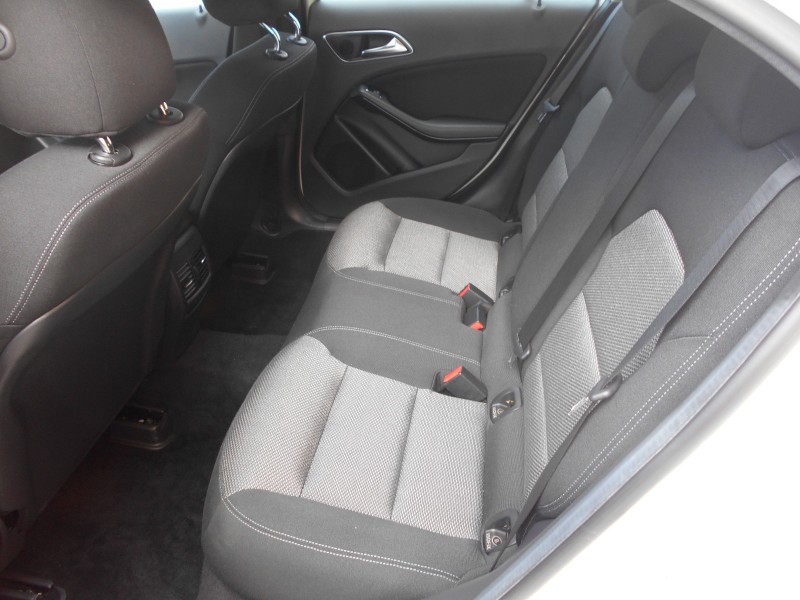 MERCEDES-BENZ CLASE A  200CDI 136CV 