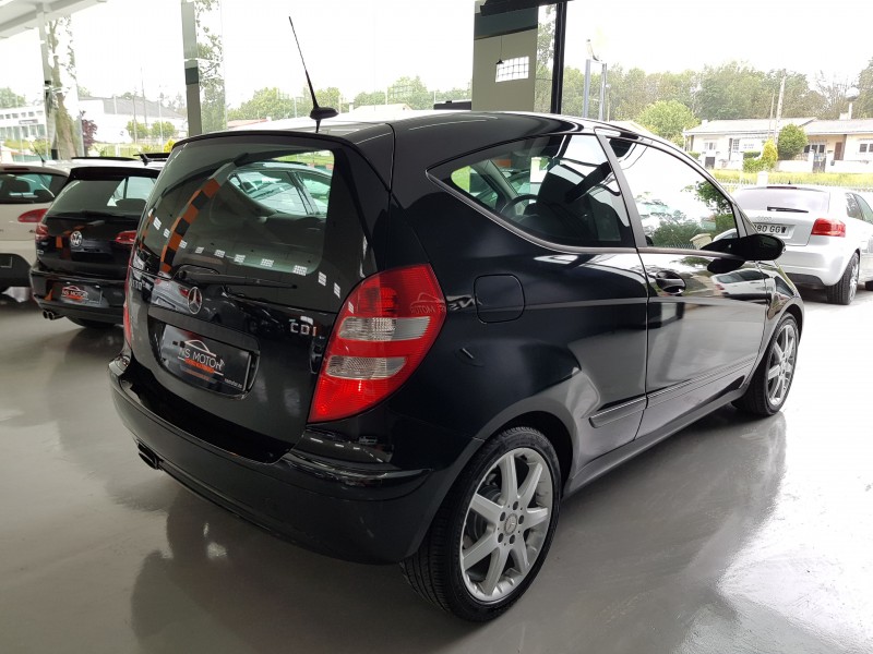 MERCEDES-BENZ CLASE A  A180 CDI 109CV AVANTGARDE
