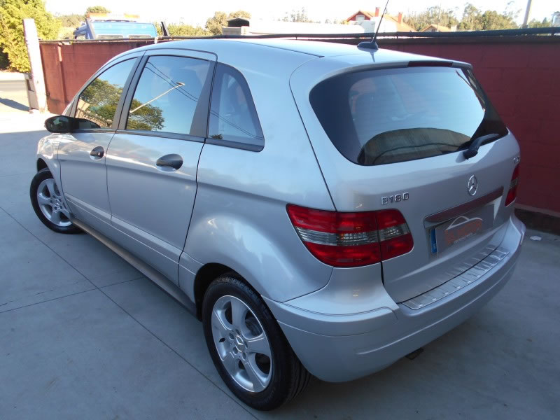 MERCEDES-BENZ CLASE B 180CDI