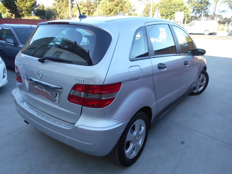 MERCEDES-BENZ CLASE B 180CDI