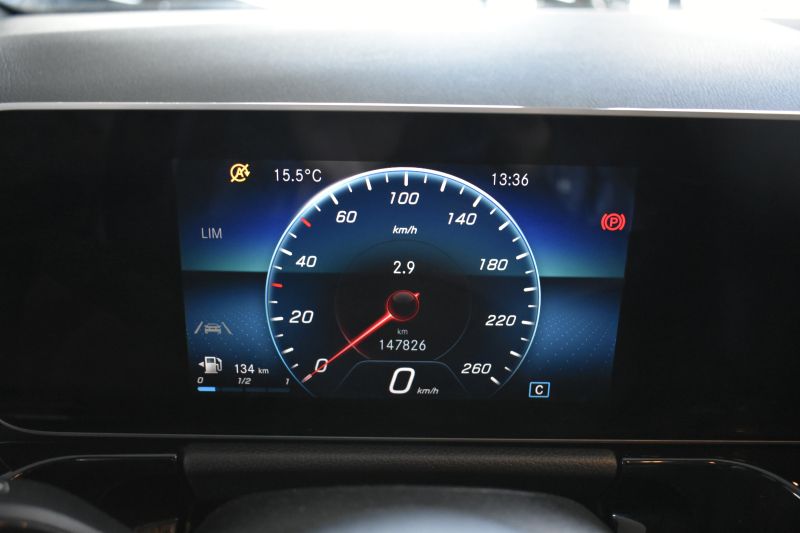 MERCEDES-BENZ CLASE B  180D 115CV BUSINESS 