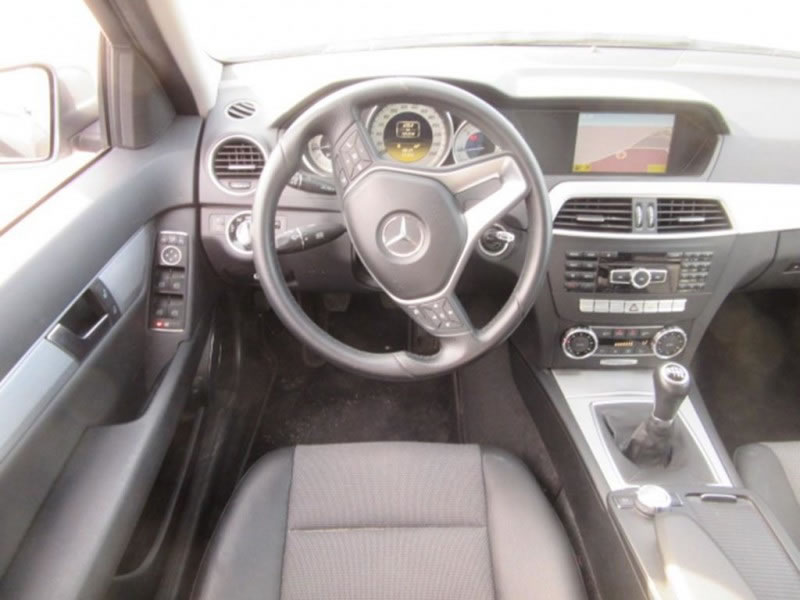 MERCEDES-BENZ CLASE C 220 AVANTGARDE NAVI FULL