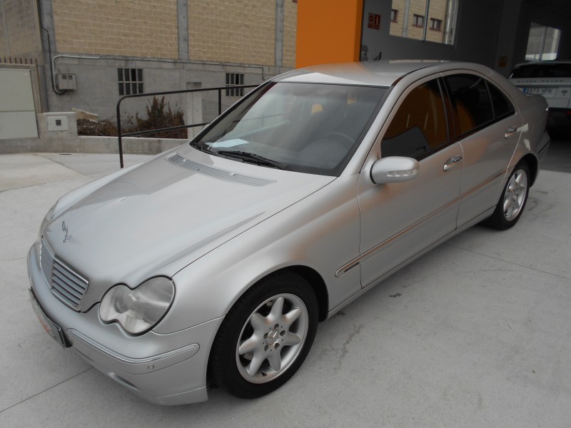 MERCEDES-BENZ CLASE C C270CDI ELEGANCE 170CV AUTOMATICO