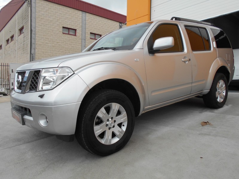 NISSAN PANTHFINDER 7 PLAZAS  SE 4X4  2.5 DCI 174CV