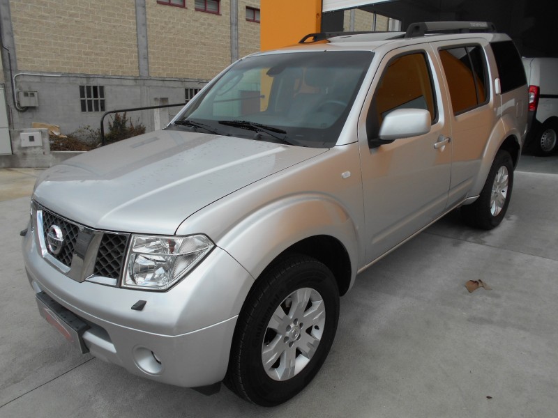 NISSAN PANTHFINDER 7 PLAZAS  SE 4X4  2.5 DCI 174CV