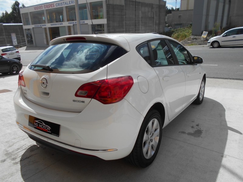 OPEL ASTRA 1.6 CDTI 110CV SELECTIVE OPEL ASTRA 1.6 CDTI 110CV SELECTIVE