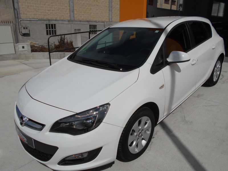 OPEL ASTRA 1.6 CDTI 110CV SELECTIVE OPEL ASTRA 1.6 CDTI 110CV SELECTIVE