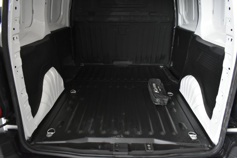 OPEL COMBO  3 PUERTAS FURG�N CARGO L 650KG DIESEL 1.5 100CV