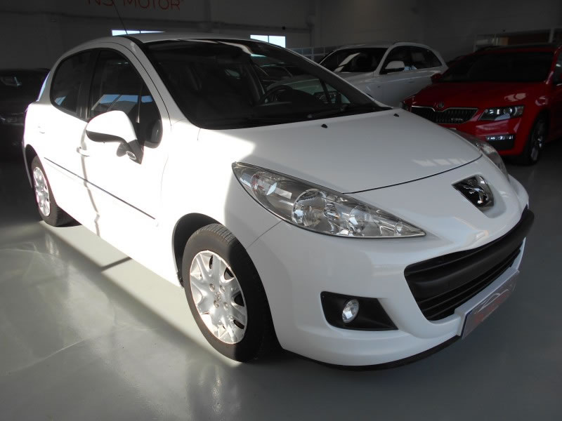 PEUGEOT 207 1.4 HDI 70