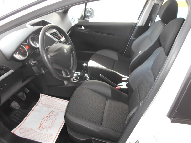 PEUGEOT 207 1.4 HDI 70
