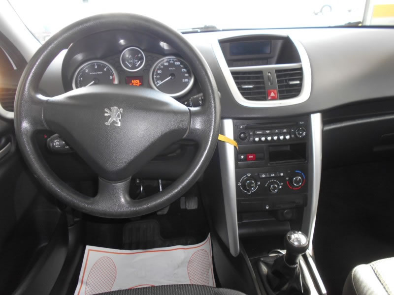 PEUGEOT 207 1.4 HDI 70