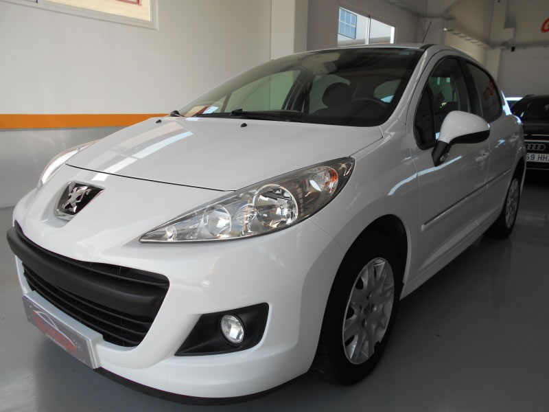 PEUGEOT 207 1.4 HDI 70
