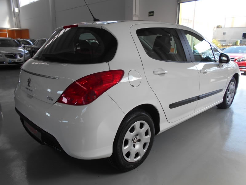 PEUGEOT 308 1.6 HDI 92