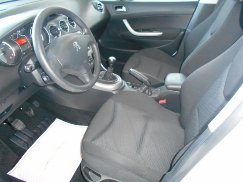 PEUGEOT 308 1.6 HDI 92