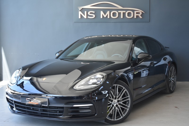 PORSCHE PANAMERA 4 EHybrid PORSCHE PANAMERA 4 EHybrid