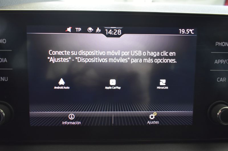 SKODA KAMIQ  1.0 TSI 110CV DSG AMBITION NACIONAL - UNICO PROPIETARIO - IVA DEDUCIBLE 