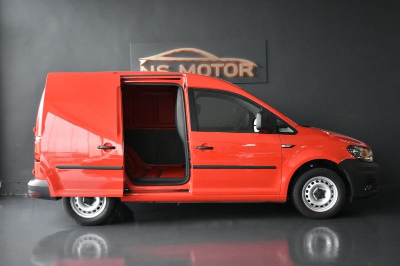 VOLKSWAGEN CADDY PROFESIONAL FURGON 2.0 TDI 75 BMT NACIONAL - UNICO PROPIETARIO - IVA DEDUCIBLE