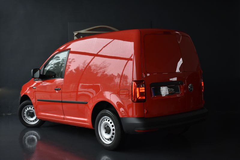 VOLKSWAGEN CADDY PROFESIONAL FURGON 2.0 TDI 75 BMT NACIONAL - UNICO PROPIETARIO - IVA DEDUCIBLE