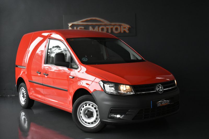 VOLKSWAGEN CADDY PROFESIONAL FURGON 2.0 TDI 75 BMT NACIONAL - UNICO PROPIETARIO - IVA DEDUCIBLE