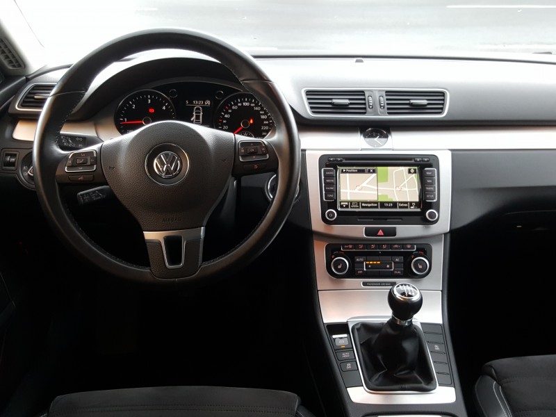 VOLKSWAGEN PASSAT CC 5 PLAZAS 2.0 TDI 140CV HIGHLINE VOLKSWAGEN PASSAT CC 5 PLAZAS 2.0 TDI 140CV HIGHLINE