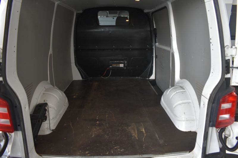 VOLKSWAGEN TRANSPORTER FURGON 2.0 TDI 102CV BMT