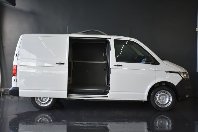 VOLKSWAGEN TRANSPORTER  FURG�N FURG�N CORTO TN 2.0 TDI 150 CV  4MOTION DOBLE PUERTA LATERAL 