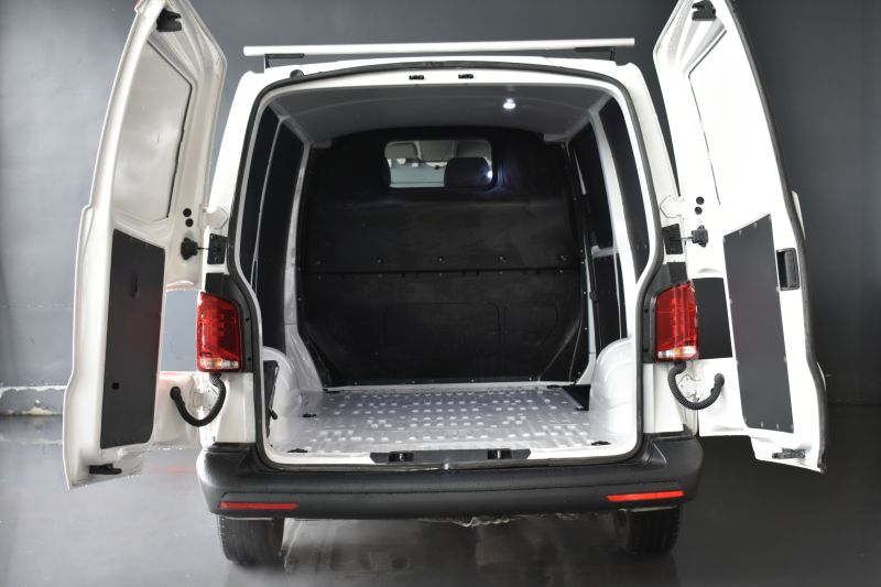 VOLKSWAGEN TRANSPORTER  FURGON BATALLA CORTA 2.0 TDI 110CV 
